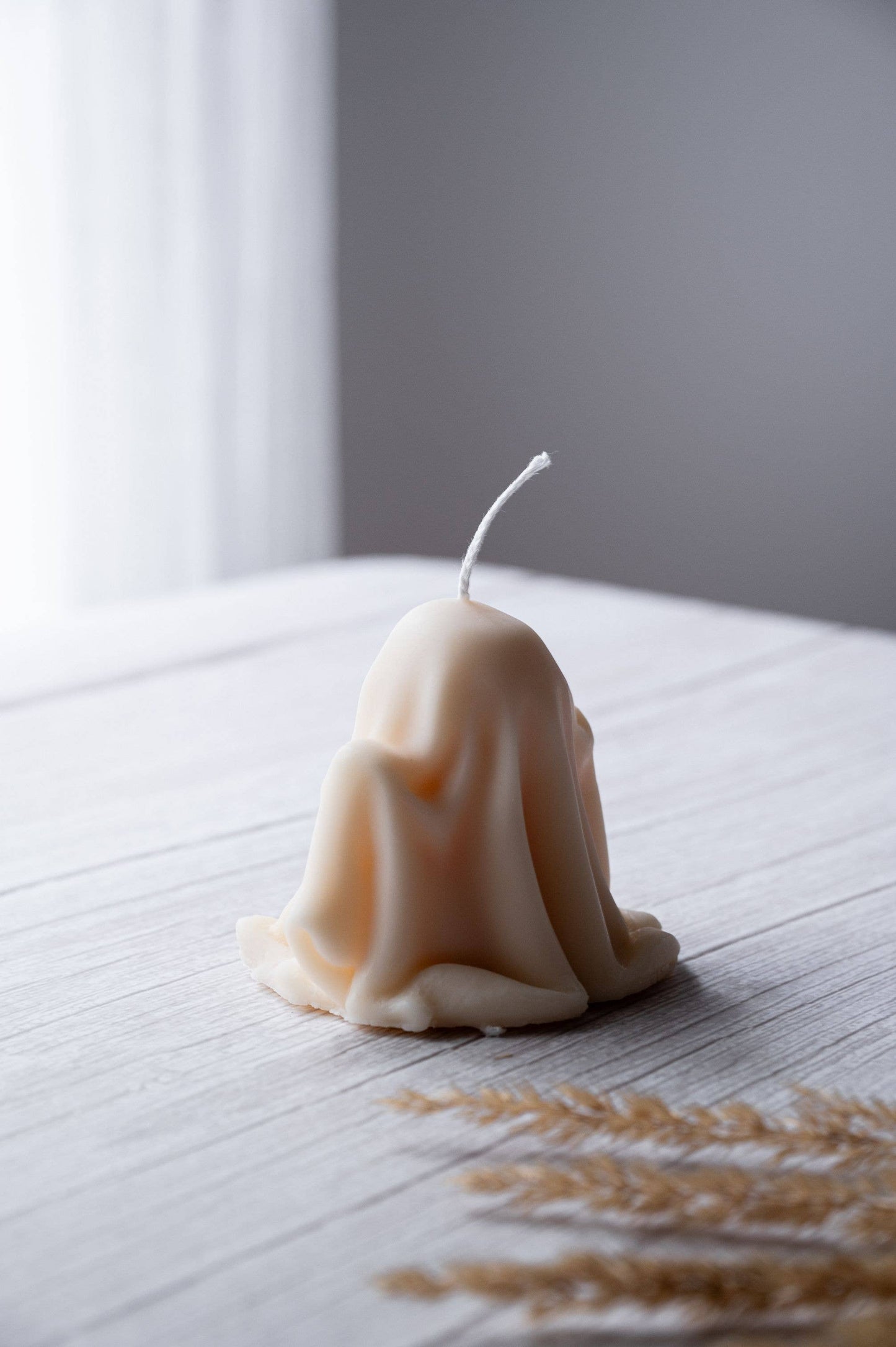 Spooky Spectral Charm - Cutie Ghost Candle