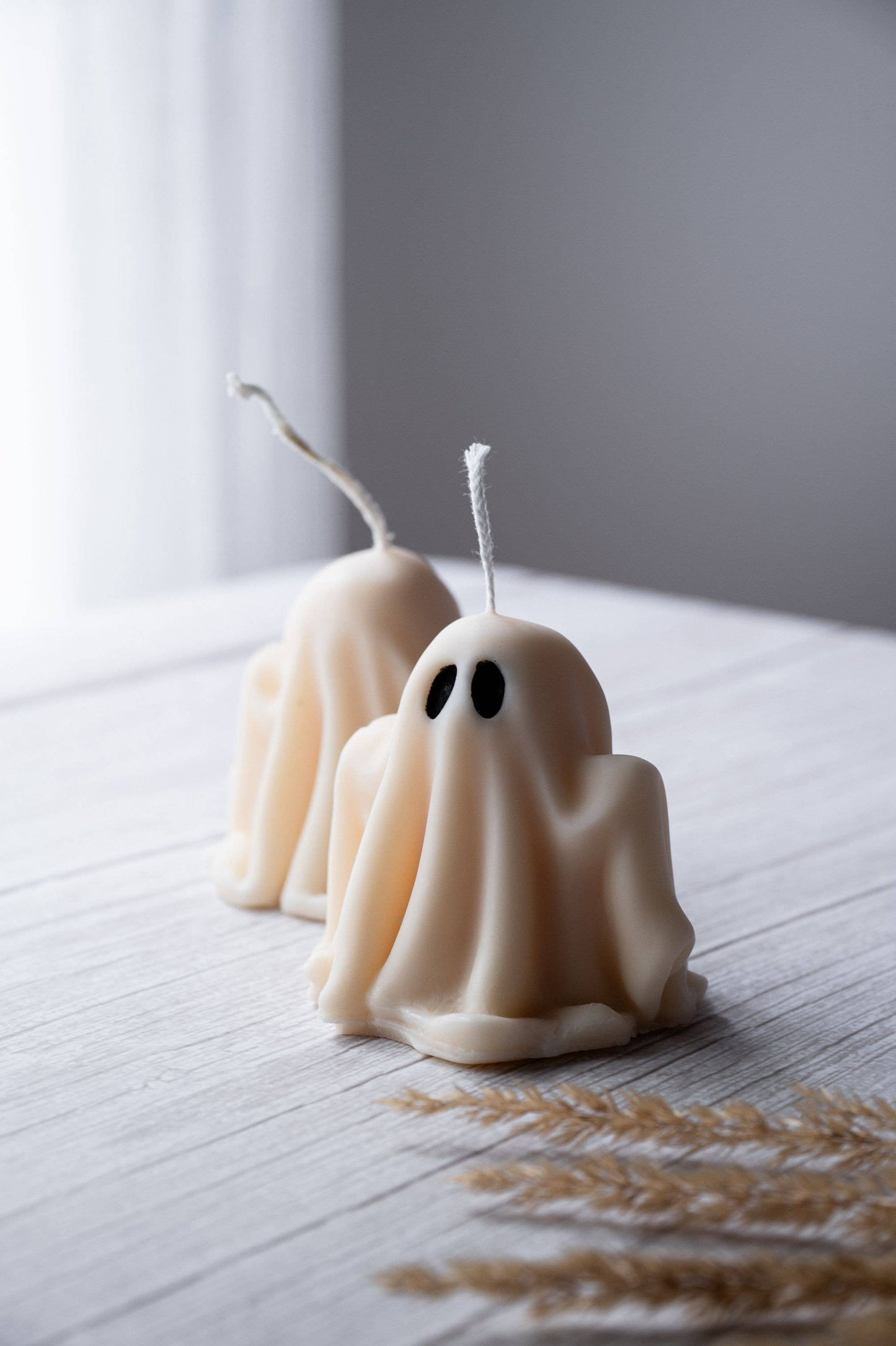 Spooky Spectral Charm - Cutie Ghost Candle